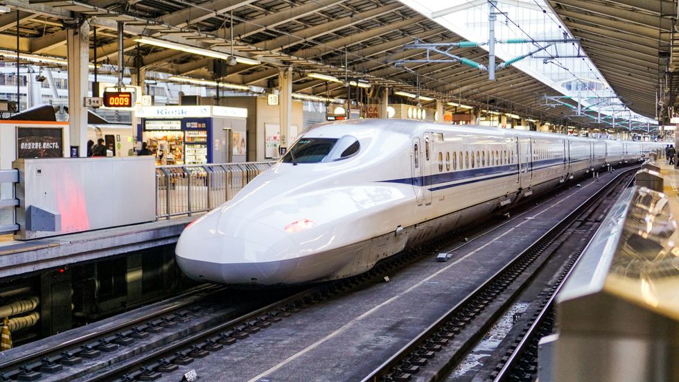 tren el\u00e9ctrico