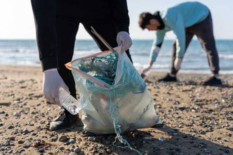 It’s twice the size of Texas and contains almost 2 trillion pieces of plastic
