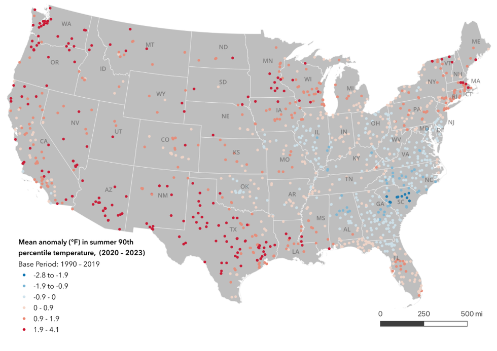 US maps with dots showing where prisons are and if they have been hotter over the past 20 years than the previous 20 years