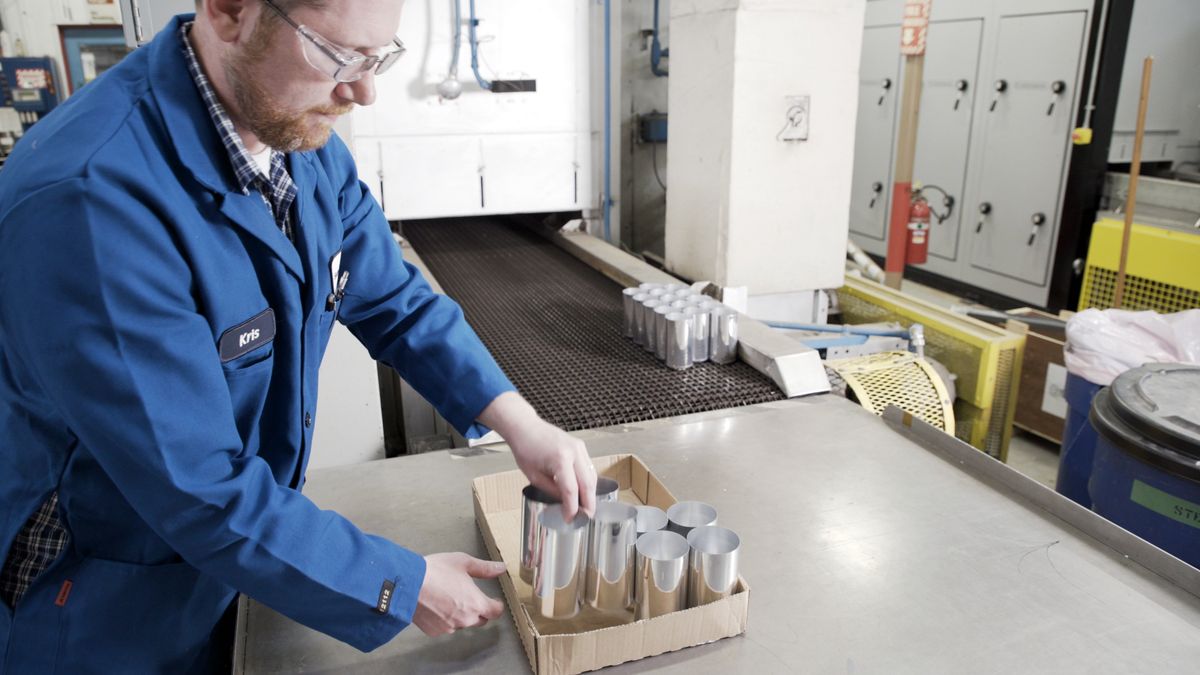 Valspar employee testing BPA-free cans