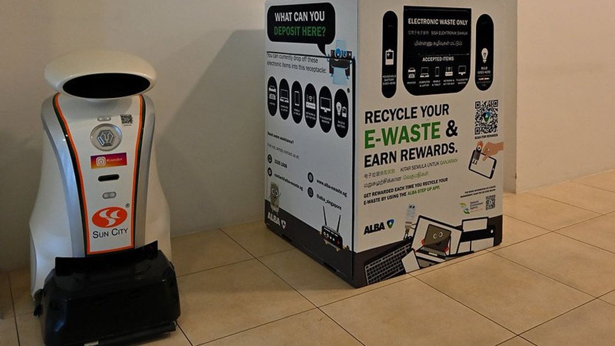 Vietnam's bustling e-waste market