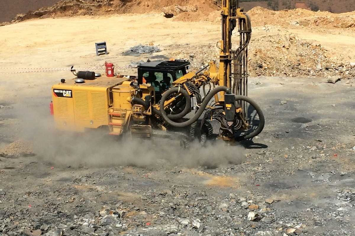 Trump admin to review miners' silica dust health rule